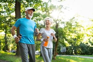 cardio-care-2-senior-couple-jogging